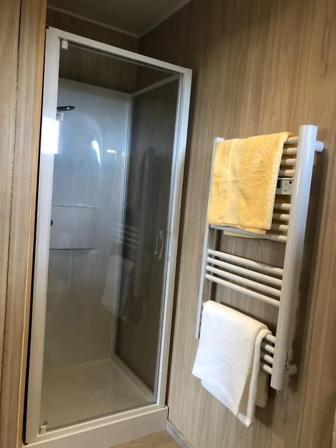 La Cabane Draguignan 0*,