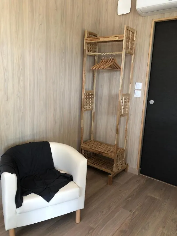 La Cabane Draguignan Guest house