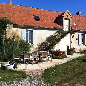 https://le-petit-savriere-bb.hotels-rhonealpes.com